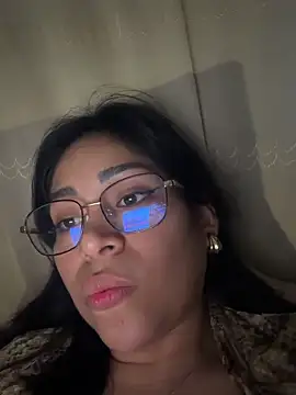 Snapshot of annie_monny chatting on May 2026 12:28:02 AM annie monny online show from May 2026 12:28:02 AM