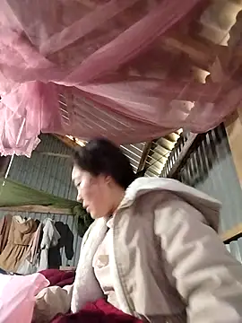 Snapshot of Yiyoongg chatting on February 2026 01:09:02 AM Yiyoongg online show from February 2026 01:09:02 AM