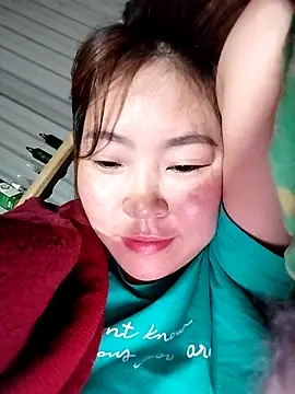 Snapshot of Yiyoongg chatting on February 2026 11:20:02 PM Yiyoongg online show from February 2026 11:20:02 PM