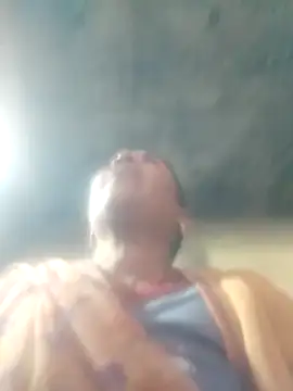 Snapshot of Loomaraj chatting on February 2026 05:25:02 AM Loomaraj online show from February 2026 05:25:02 AM