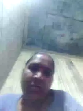 Snapshot of Loomaraj chatting on February 2026 11:22:02 AM Loomaraj online show from February 2026 11:22:02 AM