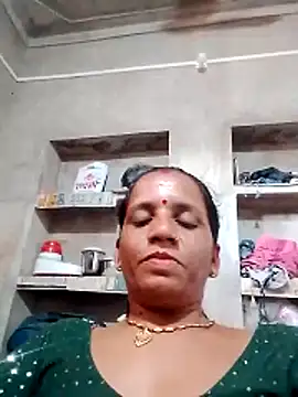 Snapshot of Anitarakkoli chatting on May 2026 04:52:01 AM Anitarakkoli online show from May 2026 04:52:01 AM