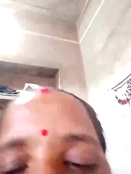 Snapshot of Anitarakkoli chatting on May 2026 04:52:02 AM Anitarakkoli online show from May 2026 04:52:02 AM