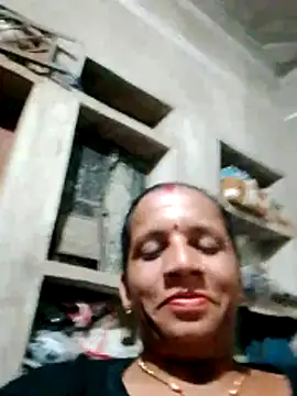 Snapshot of Anitarakkoli chatting on June 2026 05:15:02 PM Anitarakkoli online show from June 2026 05:15:02 PM
