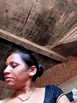 Snapshot of Anitarakkoli chatting on June 2026 06:08:01 AM Anitarakkoli online show from June 2026 06:08:01 AM