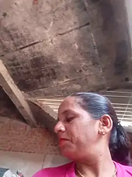 Snapshot of Anitarakkoli chatting on June 2026 07:42:01 AM Anitarakkoli online show from June 2026 07:42:01 AM