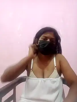 Snapshot of Malee_S chatting on May 2026 04:12:01 PM Malee S online show from May 2026 04:12:01 PM