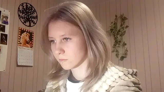 Snapshot of RunawayBr1de chatting on March 2026 03:29:01 PM RunawayBr1de online show from March 2026 03:29:01 PM