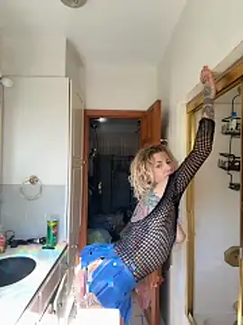 Snapshot of XXX2Freaks chatting on June 2026 01:11:01 PM XXX2Freaks online show from June 2026 01:11:01 PM
