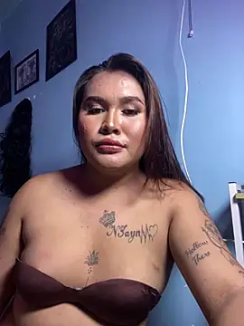 Snapshot of hollynicole chatting on June 2026 07:04:02 PM hollynicole online show from June 2026 07:04:02 PM
