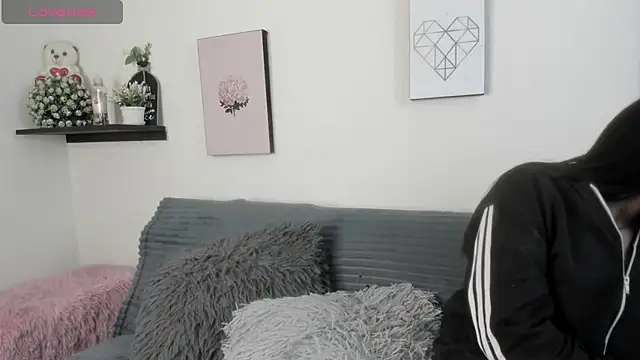 Alexaalove 1 online show from March 2026 12:33:01 PM