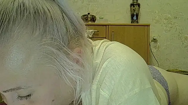 Snapshot of CurvyWild_Lady30 chatting on June 2026 10:21:01 PM CurvyWild Lady30 online show from June 2026 10:21:01 PM
