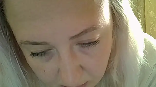 Snapshot of CurvyWild_Lady30 chatting on June 2026 11:31:01 AM CurvyWild Lady30 online show from June 2026 11:31:01 AM