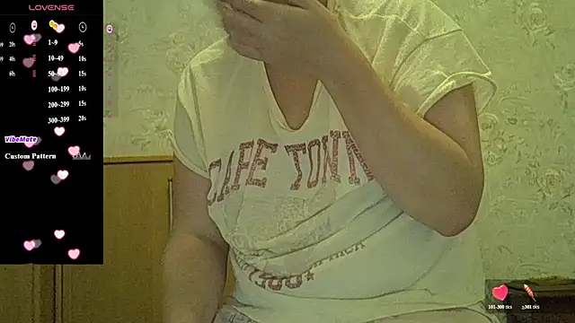 Snapshot of CurvyWild_Lady30 chatting on July 2026 08:34:02 PM CurvyWild Lady30 online show from July 2026 08:34:02 PM