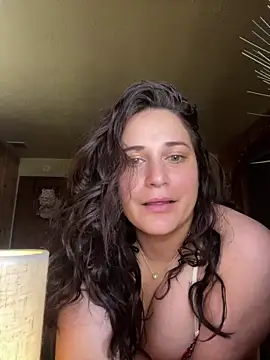 Snapshot of VelvetBrunetteXo chatting on February 2026 05:38:01 PM VelvetBrunetteXo online show from February 2026 05:38:01 PM