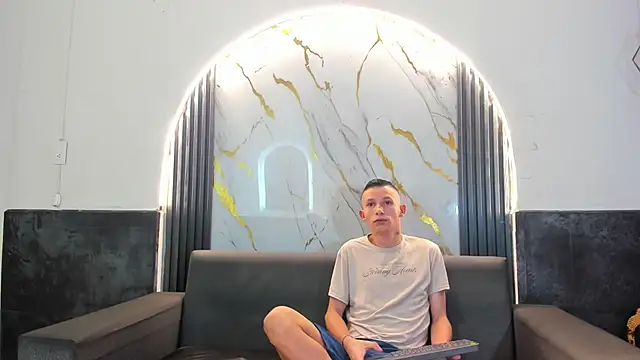 Isaak 26 online show from March 2026 11:06:01 AM