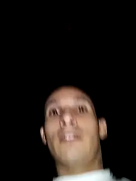 Isaak 26 online show from April 2026 03:32:01 AM