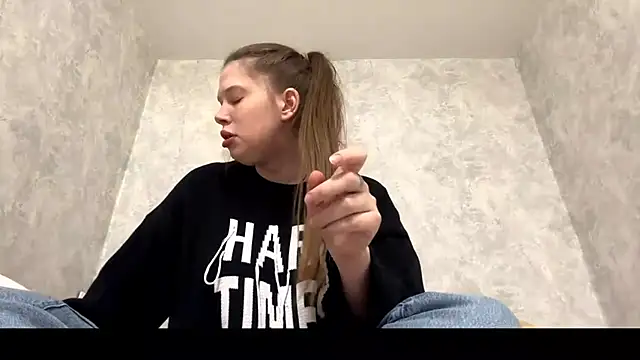 Lunexia Kysstoria online show from February 2026 03:52:02 PM