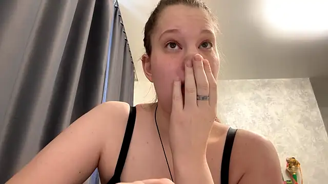 Lunexia Kysstoria online show from February 2026 04:21:02 AM