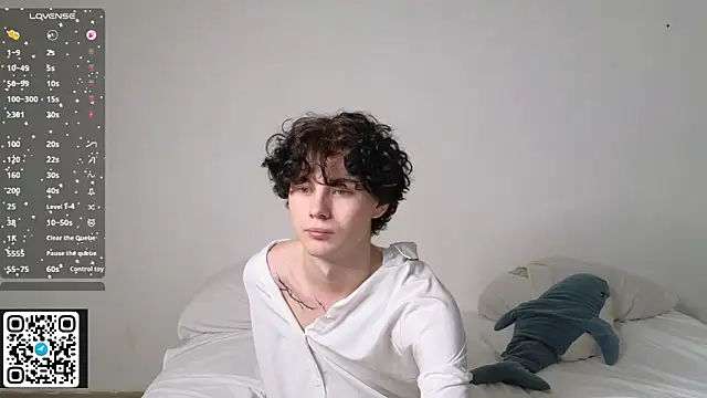 moon Gloww online show from February 2026 08:41:01 AM