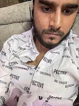 hassuniii online show from April 2026 07:36:02 PM