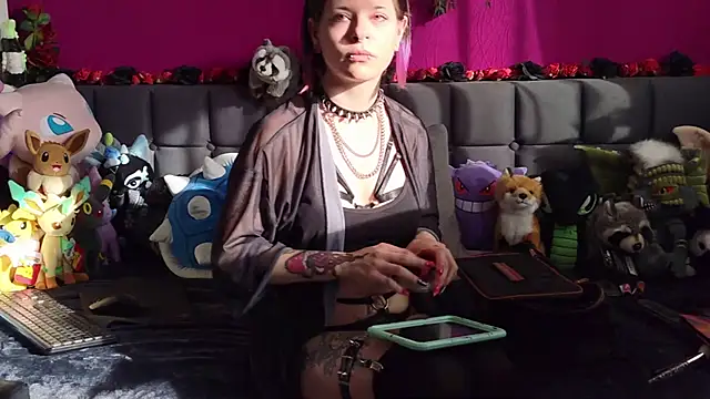 Snapshot of ViGothFox chatting on May 2026 04:23:02 PM ViGothFox online show from May 2026 04:23:02 PM