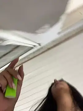 Snapshot of Nayhh chatting on February 2026 01:09:02 AM Nayhh online show from February 2026 01:09:02 AM