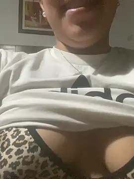 mamilindaA online show from February 2026 04:53:02 AM