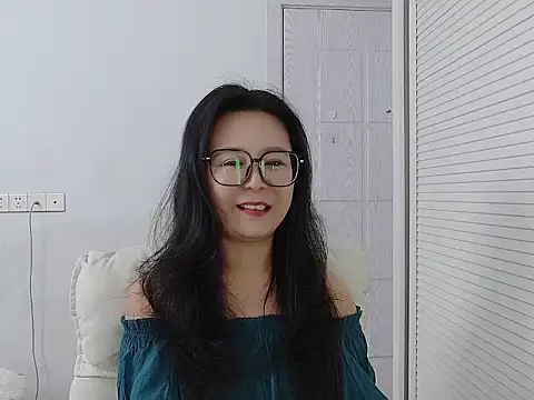 Snapshot of yunchui0101 chatting on February 2026 06:51:01 AM yunchui0101 online show from February 2026 06:51:01 AM