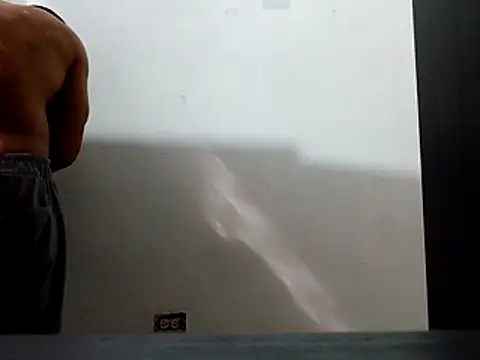 Snapshot of Ironid chatting on February 2026 08:05:02 PM Ironid online show from February 2026 08:05:02 PM