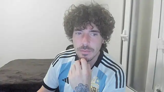 Snapshot of joaquin420_hot chatting on February 2026 06:26:01 AM joaquin420 hot online show from February 2026 06:26:01 AM