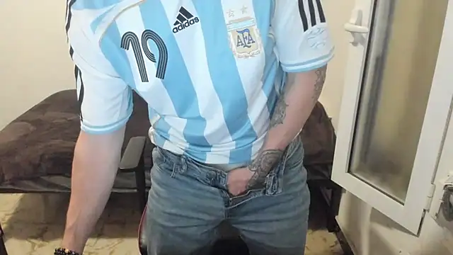 Snapshot of joaquin420_hot chatting on February 2026 10:11:01 PM joaquin420 hot online show from February 2026 10:11:01 PM