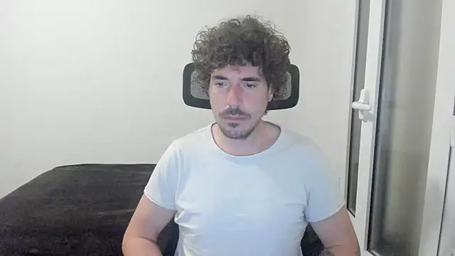 Snapshot of joaquin420_hot chatting on February 2026 06:01:01 AM joaquin420 hot online show from February 2026 06:01:01 AM