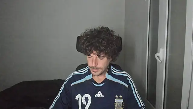 Snapshot of joaquin420_hot chatting on March 2026 03:12:01 AM joaquin420 hot online show from March 2026 03:12:01 AM