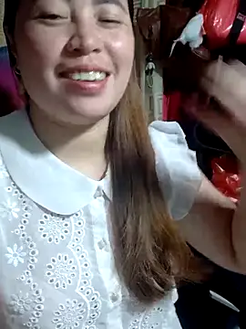 Snapshot of yun_2006 chatting on May 2026 11:48:01 AM yun 2006 online show from May 2026 11:48:01 AM