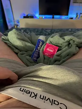 Thomascrtz online show from April 2026 08:42:02 PM