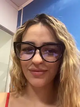 SelenaRuss online show from April 2026 07:07:02 PM