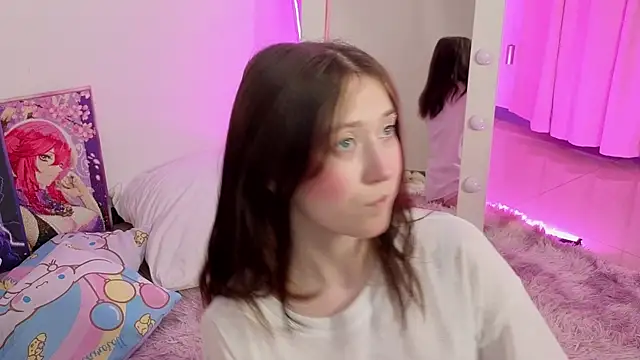 MmollyMay online show from April 2026 10:19:02 AM