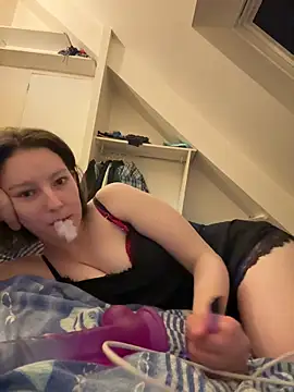 Mis-Elisa96 online show from April 2026 07:18:01 PM