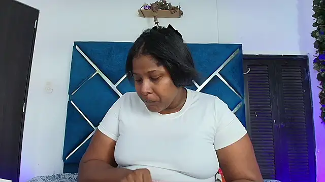 Snapshot of AlexaRousse4u chatting on June 2026 10:25:01 PM AlexaRousse4u online show from June 2026 10:25:01 PM