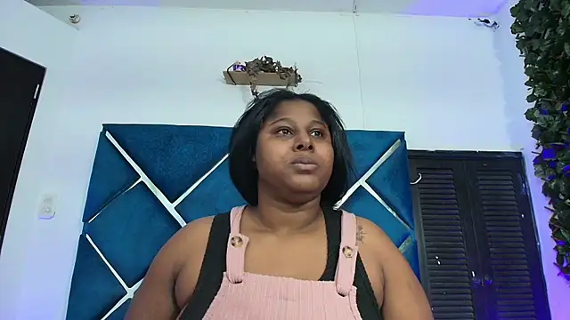 Snapshot of AlexaRousse4u chatting on June 2026 11:18:02 PM AlexaRousse4u online show from June 2026 11:18:02 PM