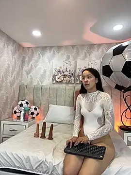 Brisa Silva online show from June 2026 11:58:01 AM