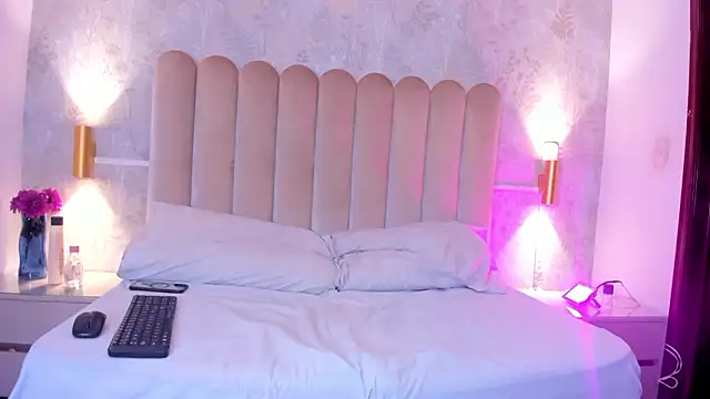 Snapshot of SamanthaGrace1 chatting on February 2026 05:25:02 AM SamanthaGrace1 online show from February 2026 05:25:02 AM