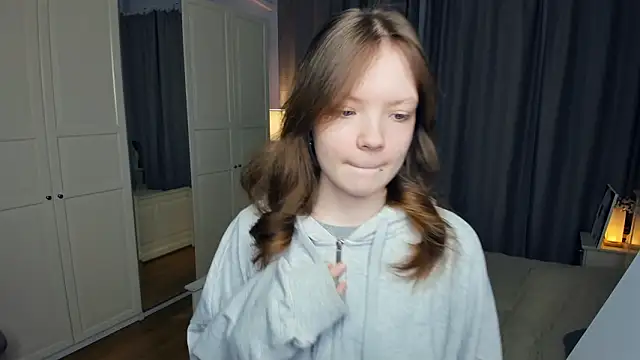 LavenderMitten online show from March 2026 05:36:01 AM