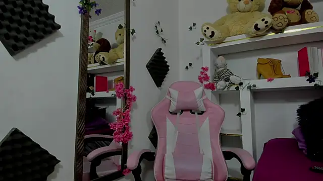 Snapshot of Mayli_rose chatting on March 2026 07:42:01 PM Mayli rose online show from March 2026 07:42:01 PM