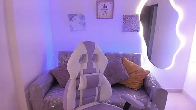 Snapshot of Afrodita_rouss chatting on February 2026 08:16:01 PM Afrodita rouss online show from February 2026 08:16:01 PM