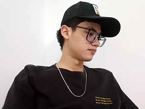 Snapshot of Santi_Princex chatting on February 2026 02:08:02 AM Santi Princex online show from February 2026 02:08:02 AM