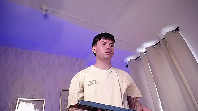 Snapshot of KaiStein chatting on February 2026 06:15:02 PM KaiStein online show from February 2026 06:15:02 PM