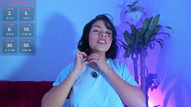 Snapshot of sara-jules chatting on February 2026 11:31:02 AM sara-jules online show from February 2026 11:31:02 AM