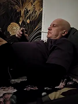 Snapshot of sk8brd_snwbrd_no_snitch chatting on February 2026 06:28:02 PM sk8brd snwbrd no snitch online show from February 2026 06:28:02 PM